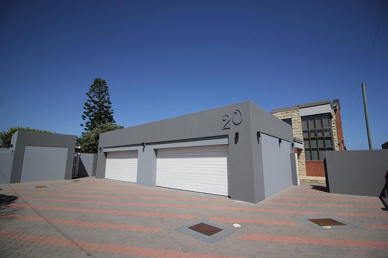 8 Bedroom Property for Sale in Reebok Western Cape